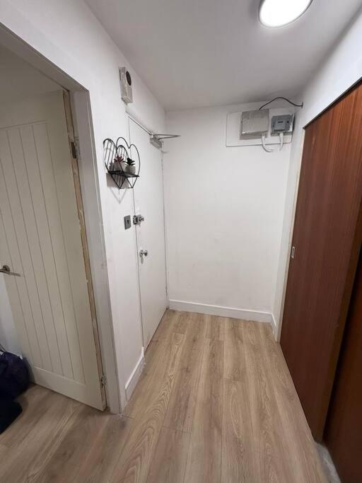Modern 1 Bedroom - 5 Min Walk From Princess Street Eb1 Edinburgh Luaran gambar
